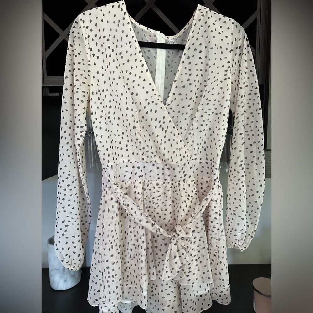 Off white spot romper with tie